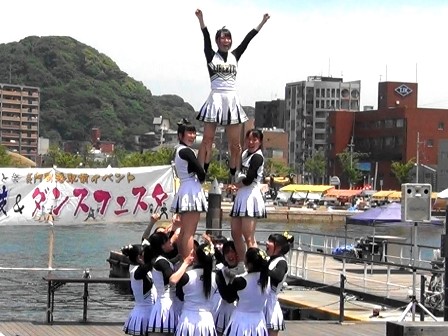 自由ケ丘高等学校 門司みなと祭りに参加しました チアリーディング部