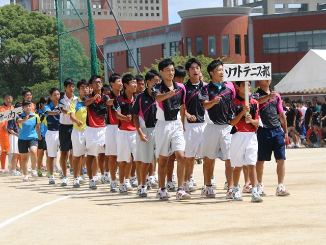 自由ケ丘高等学校 個人戦で優勝 団体戦もガンバレ ソフトテニス部